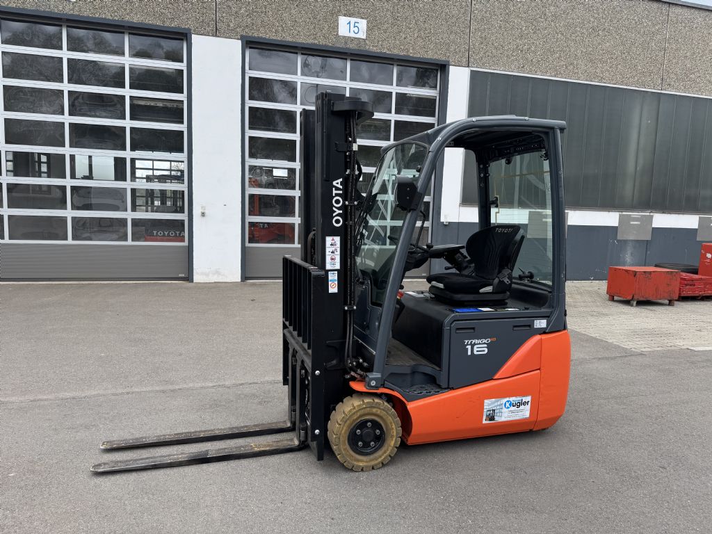 Toyota-8FBEK16T-Elektro 3 Rad-Stapler-www.kugler.net