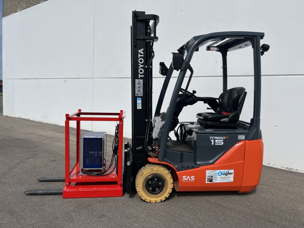 Toyota-8FBE15T-Elektro 3 Rad-Stapler-www.kugler.net