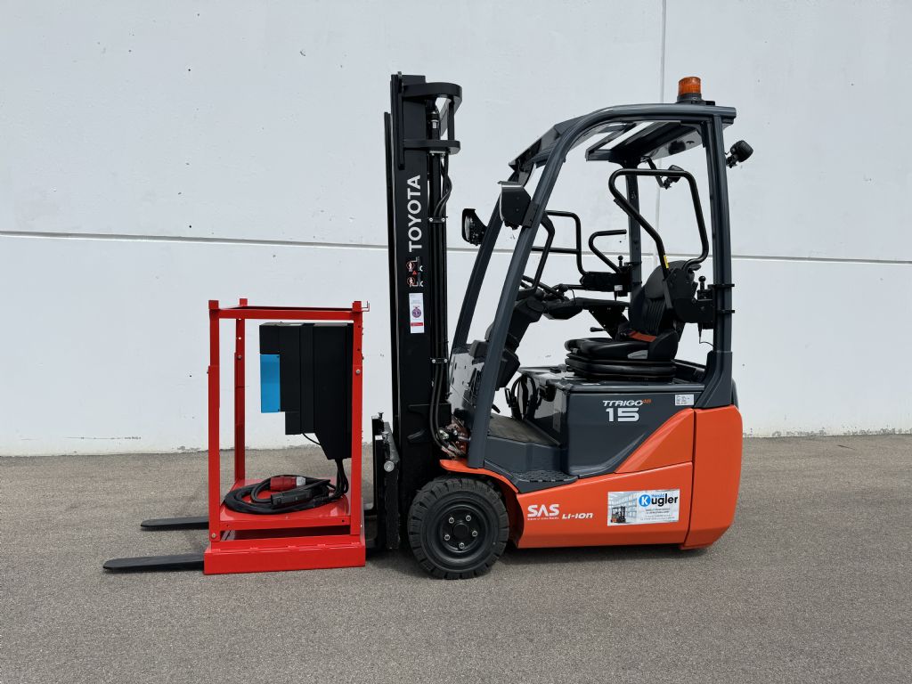 Toyota-8FBEK15T-Elektro 3 Rad-Stapler-www.kugler.net
