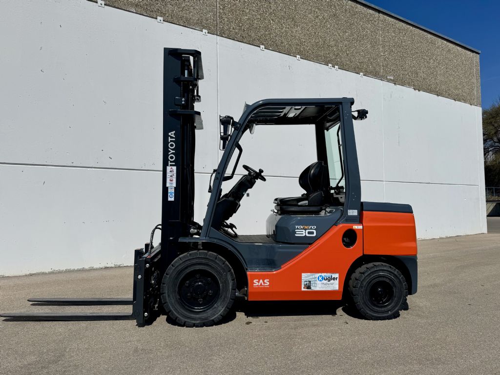 Toyota-52-8FDF30-Dieselstapler-www.kugler.net