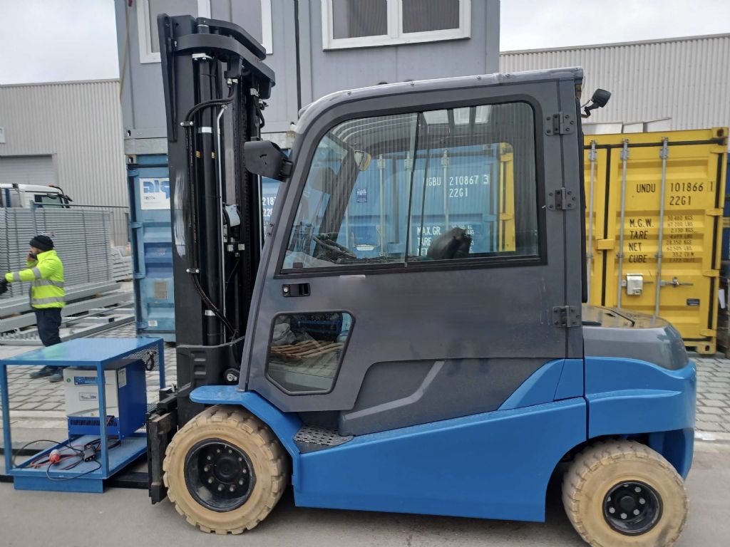 Toyota-8FBMT50-Elektro 4 Rad-Stapler-www.kugler.net