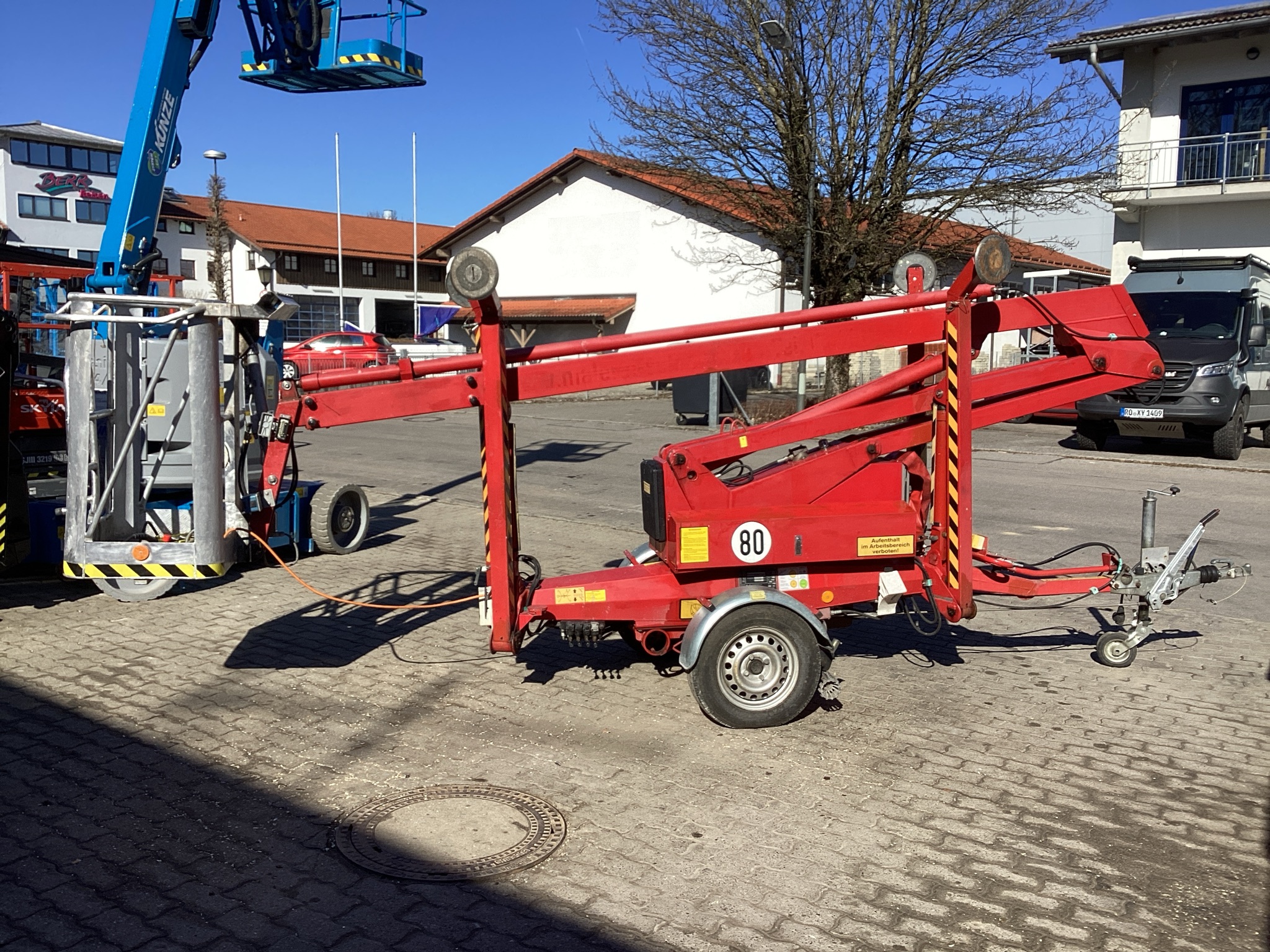  Junior12 DK8JR12 Anhnger Arbeitsbhne www.kunze-buehnen.com