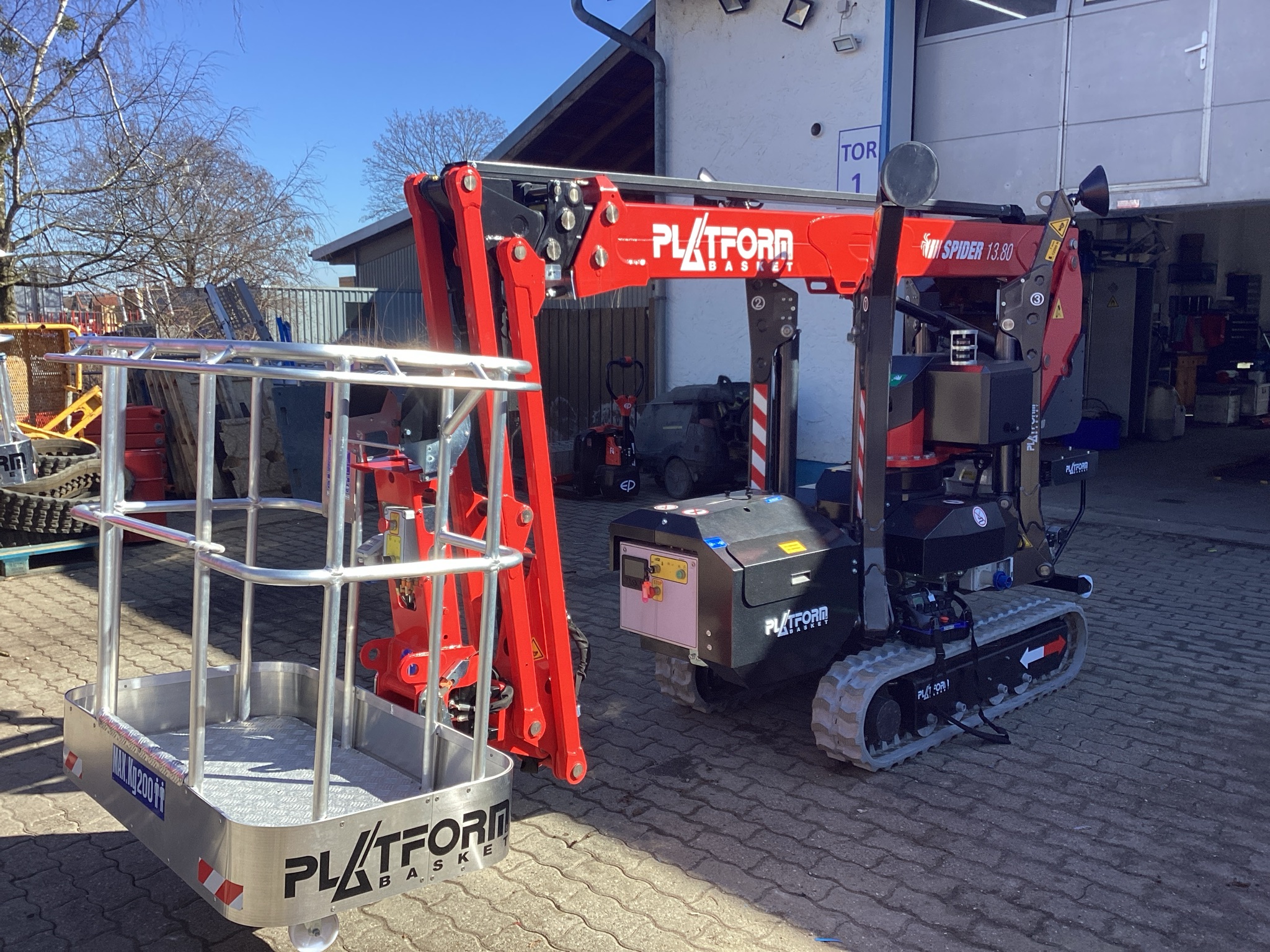 Platform Basket Spider13.80 Raupenarbeitsbhne www.kunze-buehnen.com