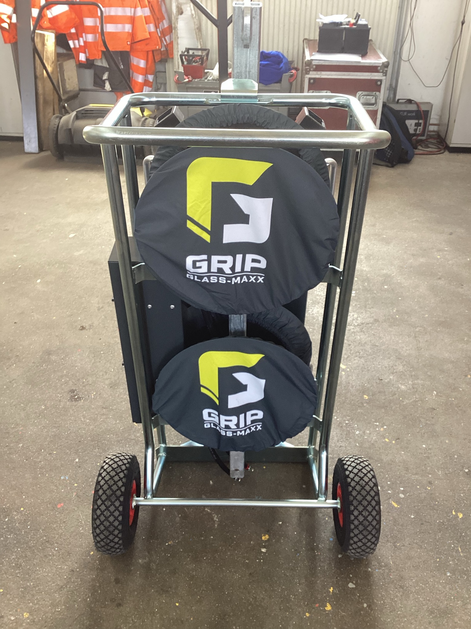 Grip Lifting Equipment Glass-Maxx S600 inkl. Remote Control und Transportwagen Glassauger www.kunze-buehnen.com