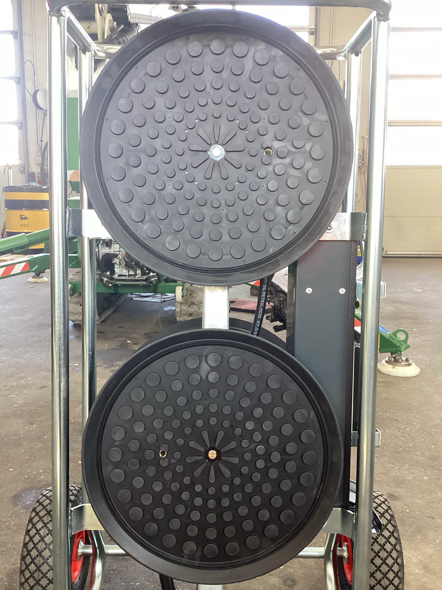 Grip Lifting Equipment Glass-Maxx S600 inkl. Remote Control und Transportwagen Glassauger www.kunze-buehnen.com