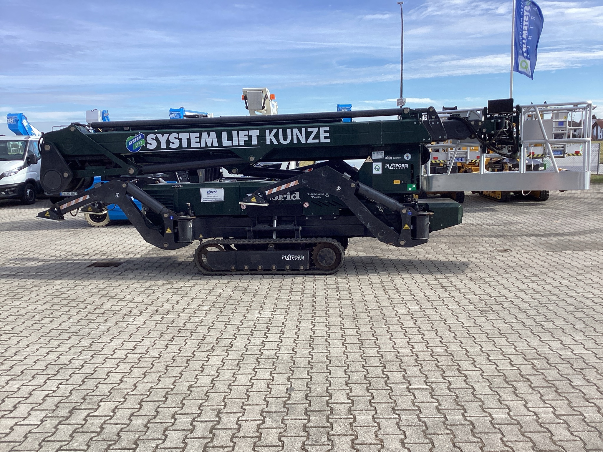 Platform Basket Spider33.15ED Raupenarbeitsbhne www.kunze-buehnen.com