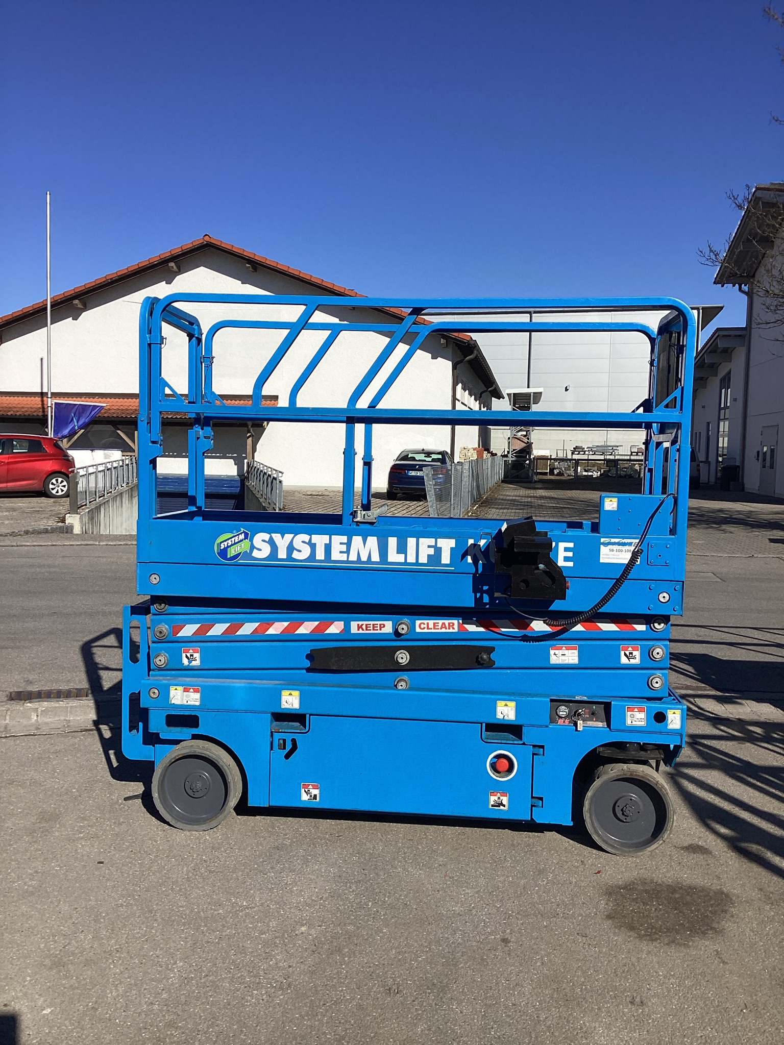 ELS Lift EL10-T Scherenarbeitsbhne www.kunze-buehnen.com
