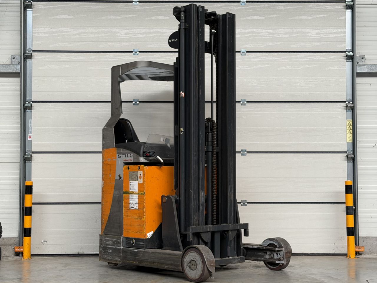 Still-FM-X14-Schubmaststapler www.lifthandling.com