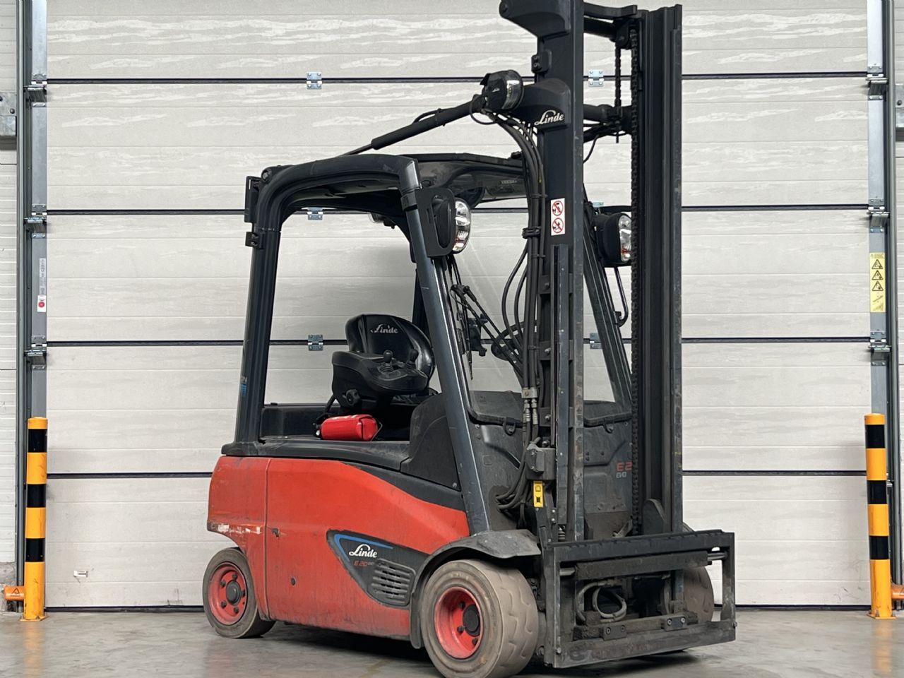 Linde-E 20PL-02-Elektro 4 Rad-Stapler www.lifthandling.com