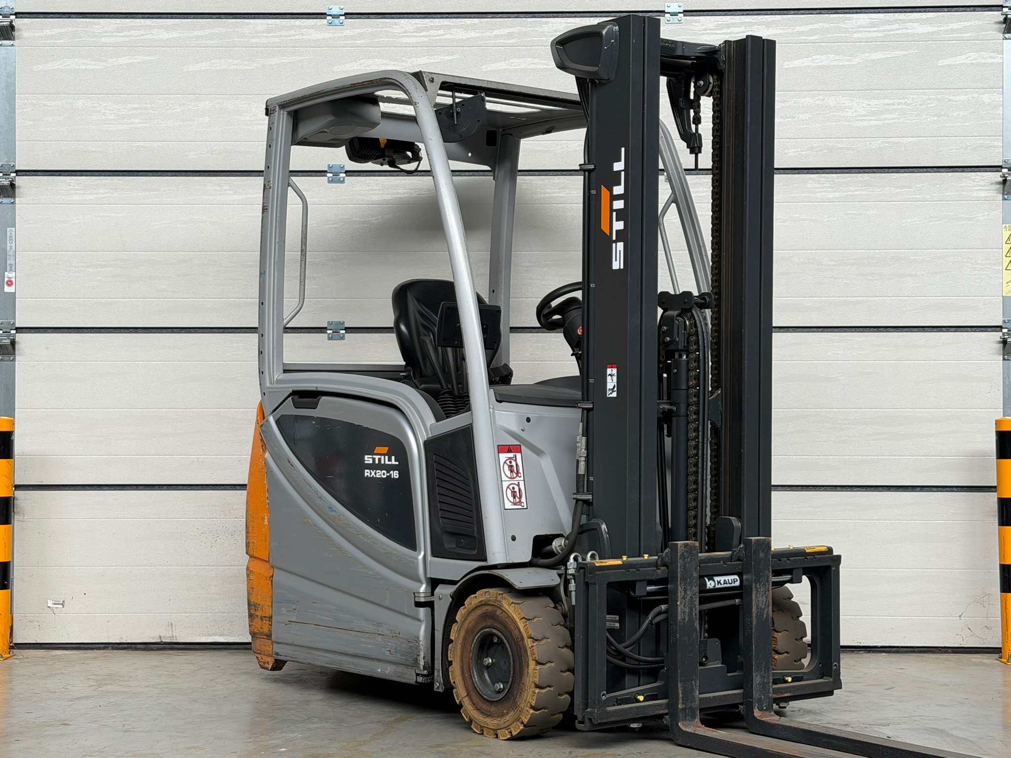Still-RX20-16-Elektro 3 Rad-Stapler www.lifthandling.com