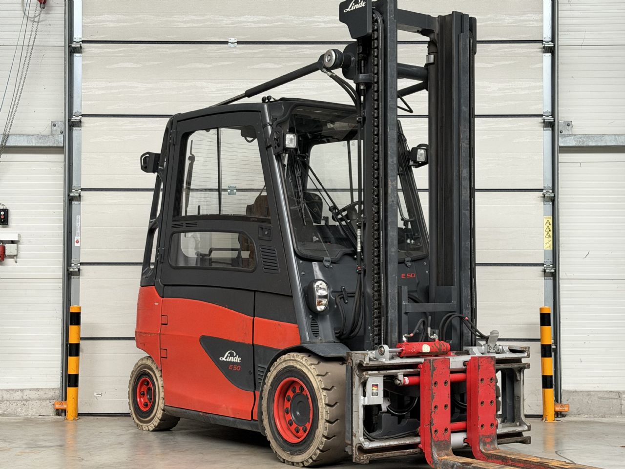 Linde-E 50HL-01 / 600-Elektro 4 Rad-Stapler www.lifthandling.com