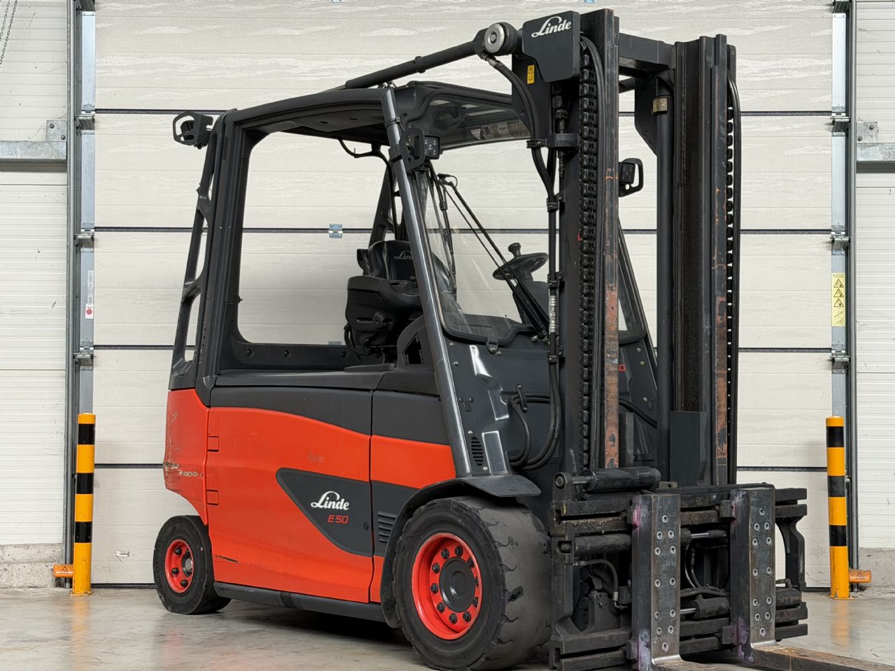 Linde-E50HL-Elektro 4 Rad-Stapler www.lifthandling.com