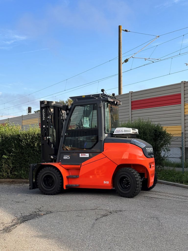 Toyota 9FBM80T Elektro 4 Rad-Stapler dregab.de