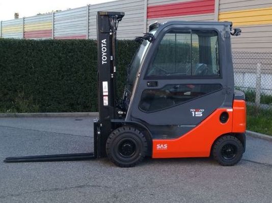 Toyota 42-8FDF15  Dieselstapler dregab.de