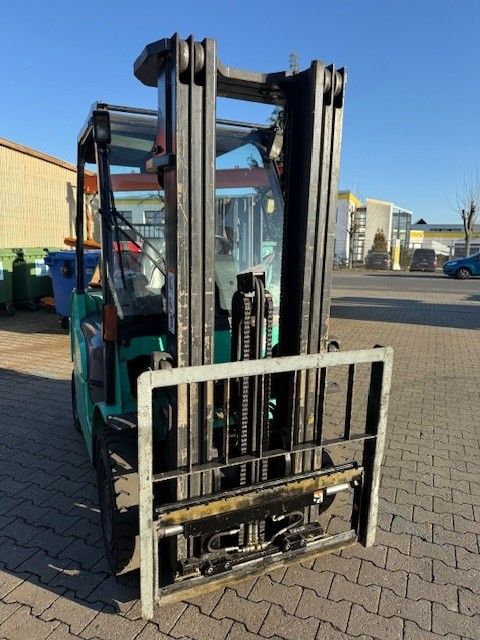 Mitsubishi-FG 25 N-Treibgasstapler www.l-l-gabelstapler.de