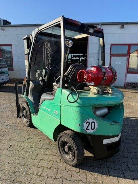 Mitsubishi-FG 25 N-Treibgasstapler www.l-l-gabelstapler.de