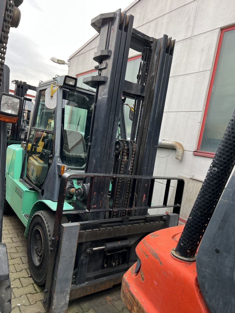 Mitsubishi-FG 50 K-Treibgasstapler www.l-l-gabelstapler.de