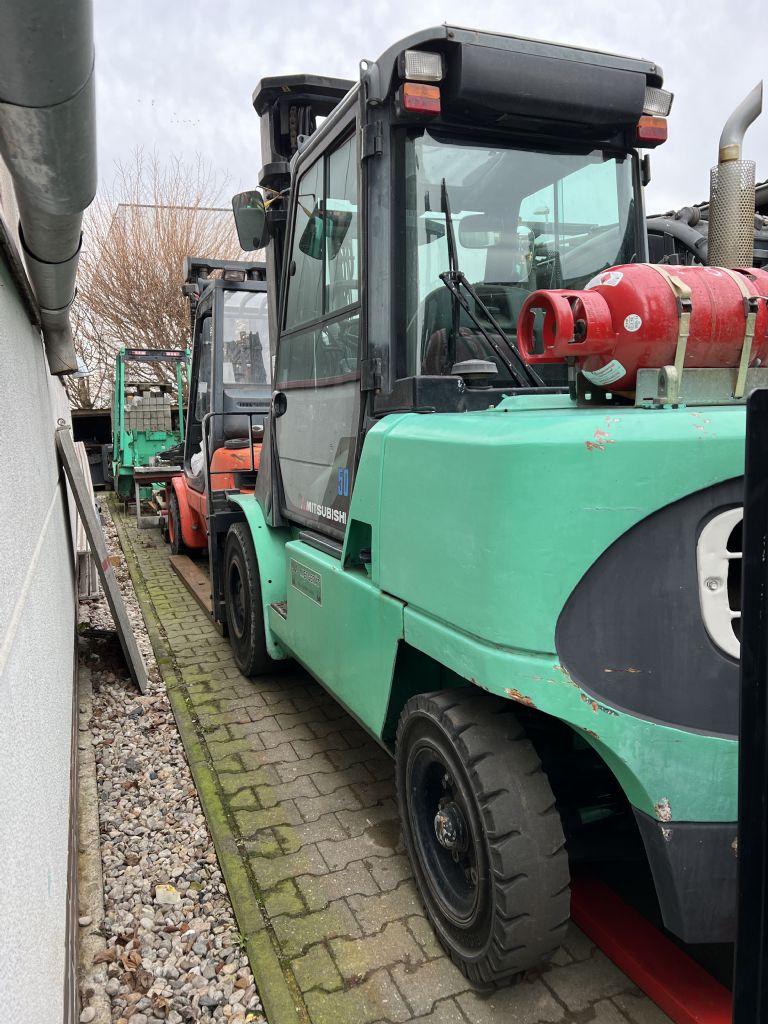 Mitsubishi-FG 50 K-Treibgasstapler www.l-l-gabelstapler.de
