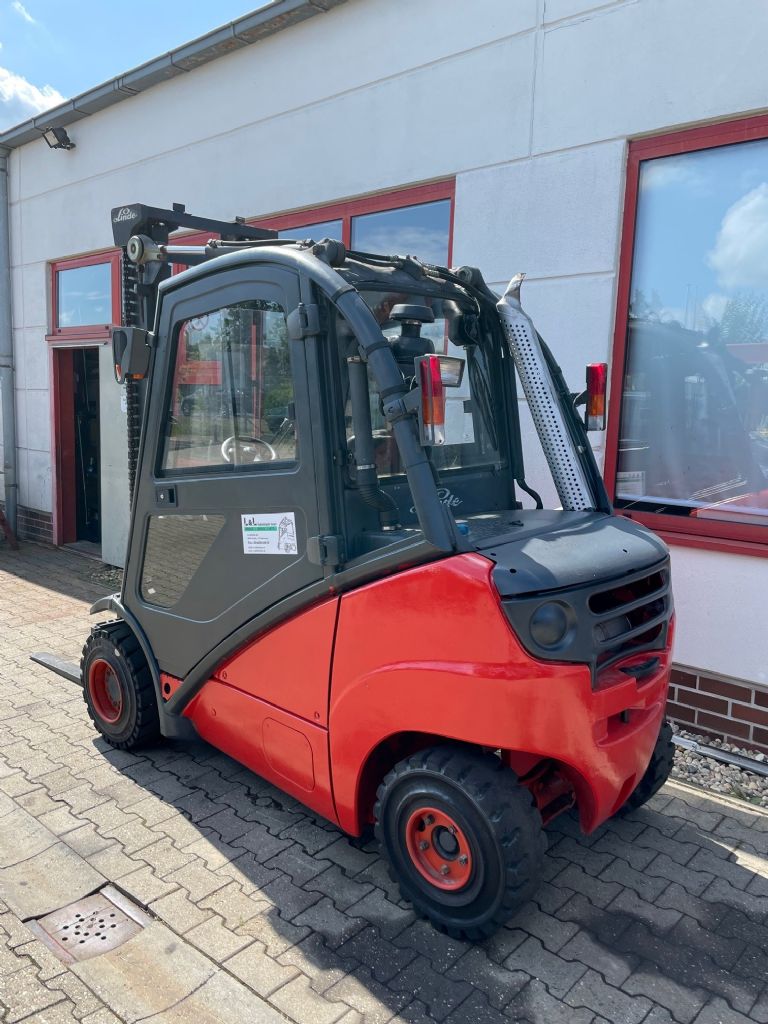 Linde-H 25 D-Dieselstapler www.l-l-gabelstapler.de