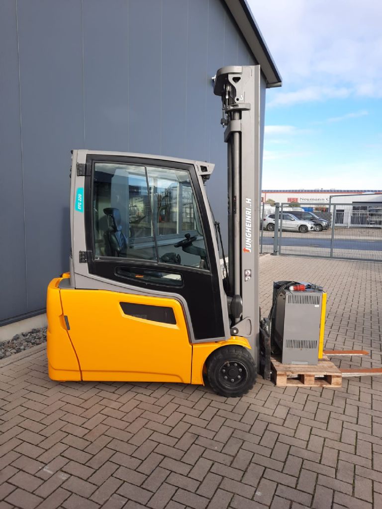 Jungheinrich-EFG220-DZ650-Elektro 3 Rad-Stapler-www.maier-freese-gmbh.de
