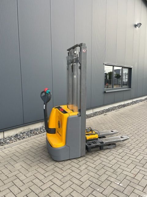 Jungheinrich-EJC110-ZT320 Li-Ion-Deichselstapler-www.maier-freese-gmbh.de