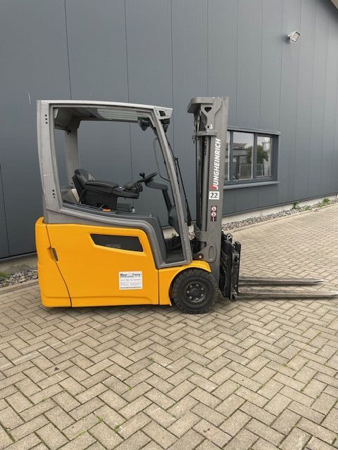 Jungheinrich-EFG216k-DZ440-Elektro 3 Rad-Stapler-www.maier-freese-gmbh.de