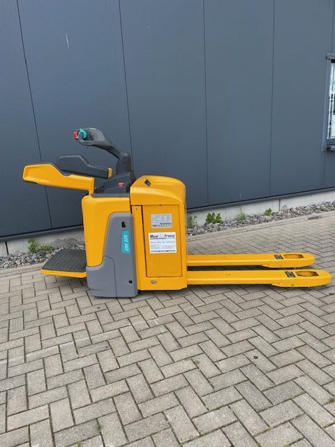 Jungheinrich-ERE225-G115-Niederhubwagen-www.maier-freese-gmbh.de