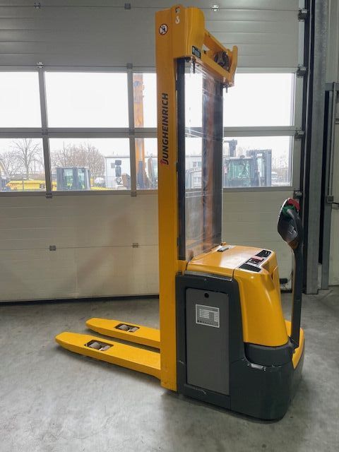 Jungheinrich-EJC220-ZT350-Deichselstapler-www.maier-freese-gmbh.de