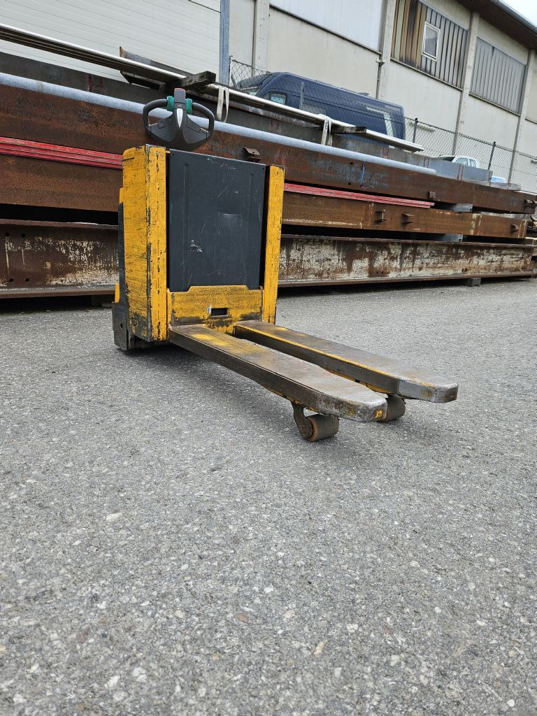 Linde-E16P-02-Elektro 4 Rad-Stapler-www.mc-stapler.at Linde-E16P-02-Elektro 4 Rad-Stapler-www.mc-stapler.at