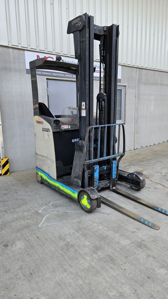 Crown ESR5000-16 OPT1 Schubmaststapler www.rf-stapler.de