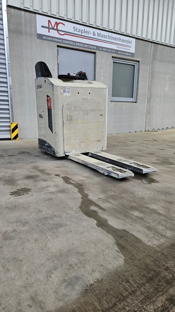 Crown RT 3520 Quersitzhubwagen www.rf-stapler.de