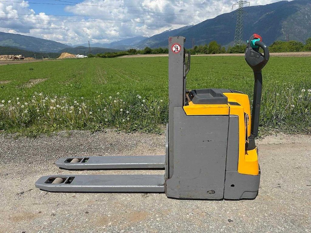 Jungheinrich EJD 220 Doppelstockstapler www.rf-stapler.de