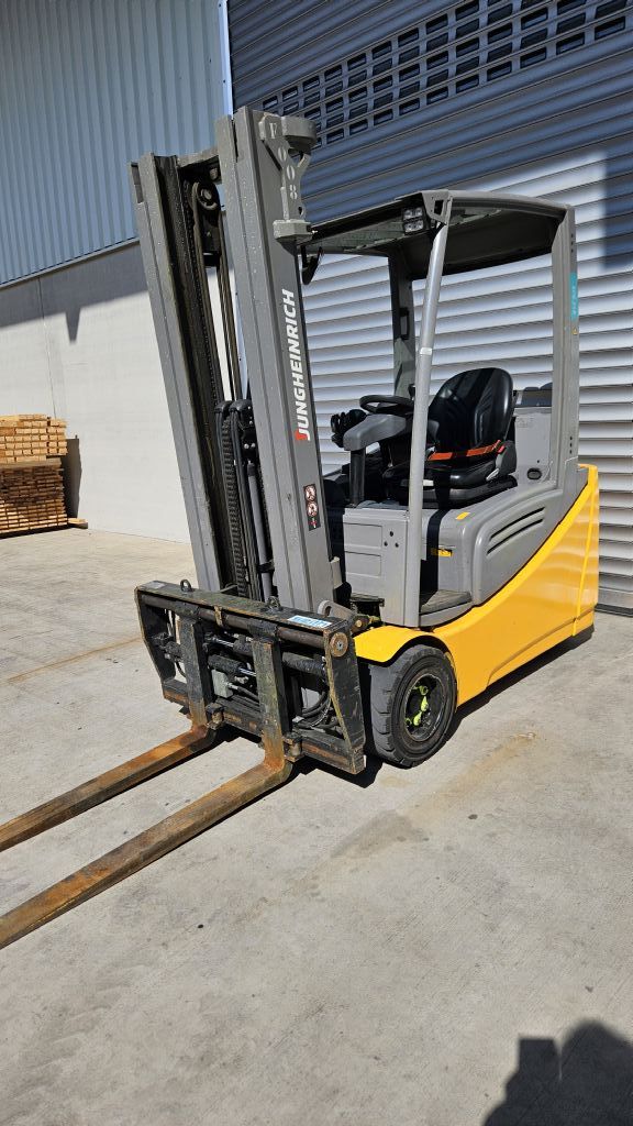 Jungheinrich EFG 218 Elektro 3 Rad-Stapler www.rf-stapler.de