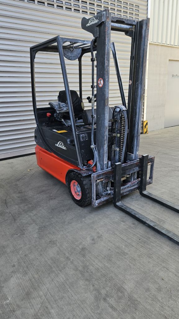 Linde E14-02 Elektro 4 Rad-Stapler www.rf-stapler.de