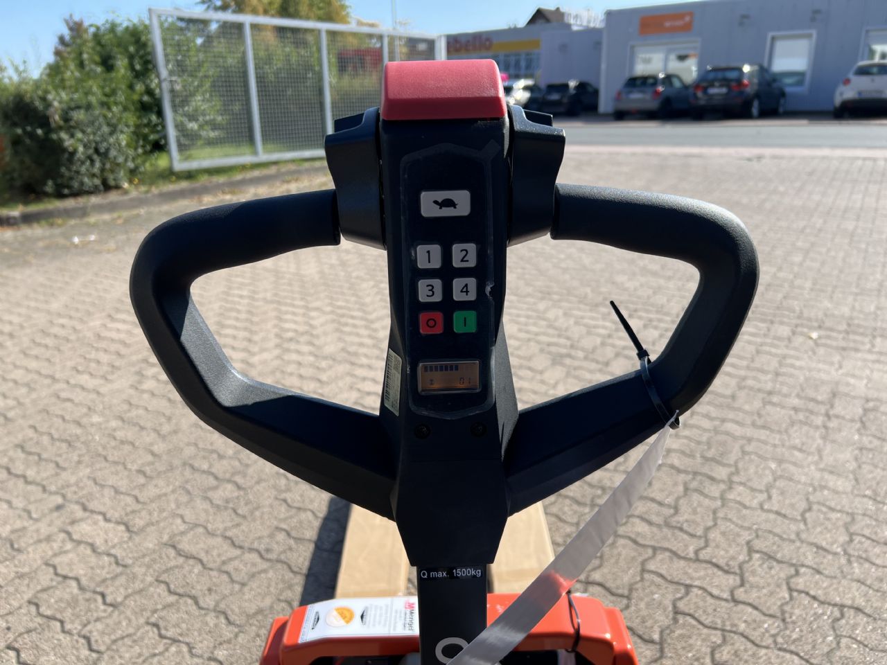 Toyota TYRO LHE 150 Electric Pallet Truck www.mengel-gabelstapler.de Toyota TYRO LHE 150 Electric Pallet Truck www.mengel-gabelstapler.de