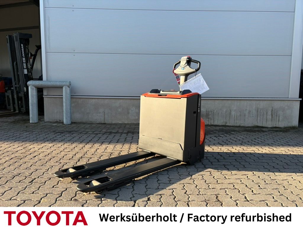Toyota LWE 160 Electric Pallet Truck www.mengel-gabelstapler.de