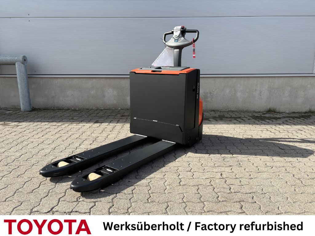 Toyota LWE 200 / Akku 100% Electric Pallet Truck www.mengel-gabelstapler.de