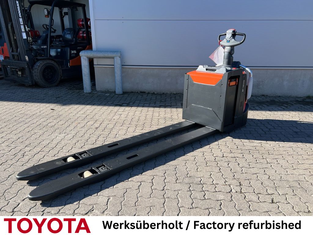 Toyota LPE 220 Niederhubwagen www.mengel-gabelstapler.de Toyota LPE 220 Niederhubwagen www.mengel-gabelstapler.de