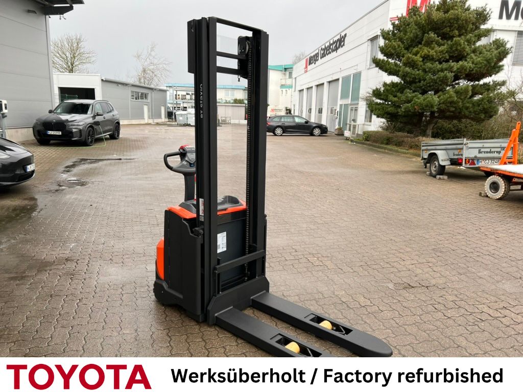 Toyota SWE 140, Akku 2024! Hochhubwagen www.mengel-gabelstapler.de Toyota SWE 140, Akku 2024! Hochhubwagen www.mengel-gabelstapler.de