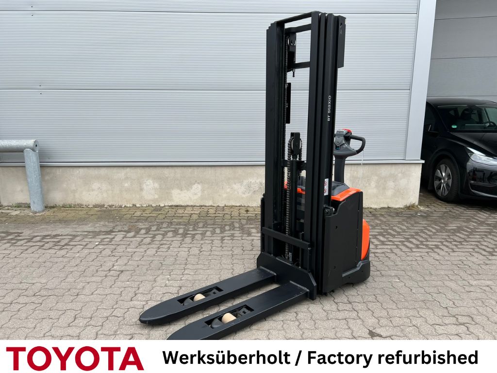 Toyota SWE 140 L / Akku überh.! High Lift stacker www.mengel-gabelstapler.de Toyota SWE 140 L / Akku überh.! High Lift stacker www.mengel-gabelstapler.de