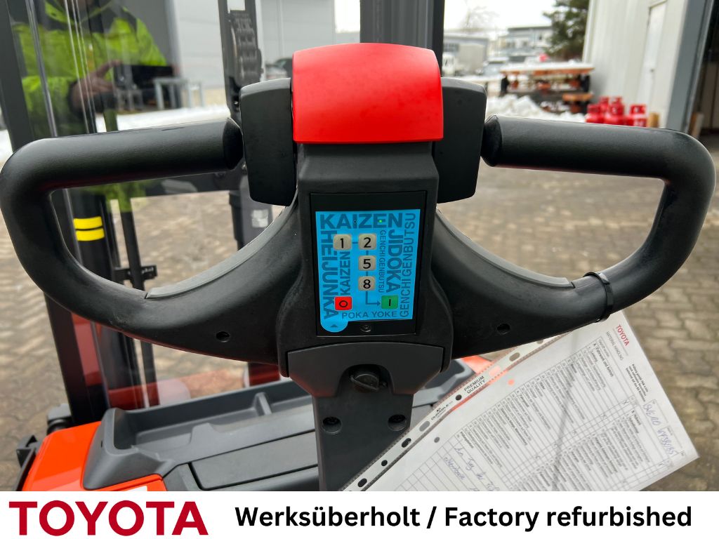 Toyota SWE 120 / Akku 2025! Hochhubwagen www.mengel-gabelstapler.de Toyota SWE 120 / Akku 2025! Hochhubwagen www.mengel-gabelstapler.de