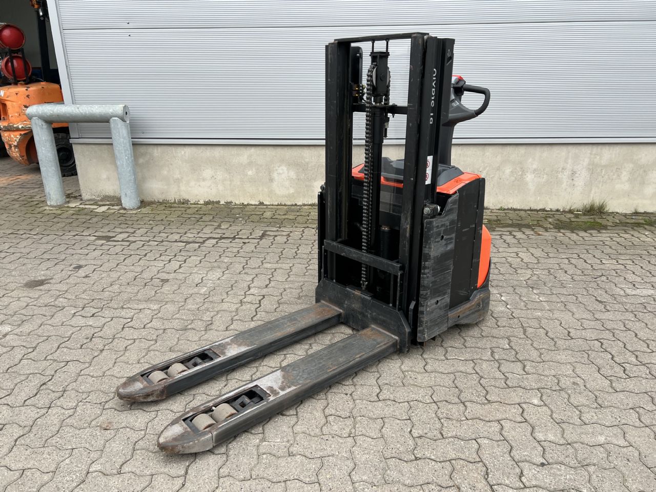 Toyota SWE 200 D Hochhubwagen www.mengel-gabelstapler.de