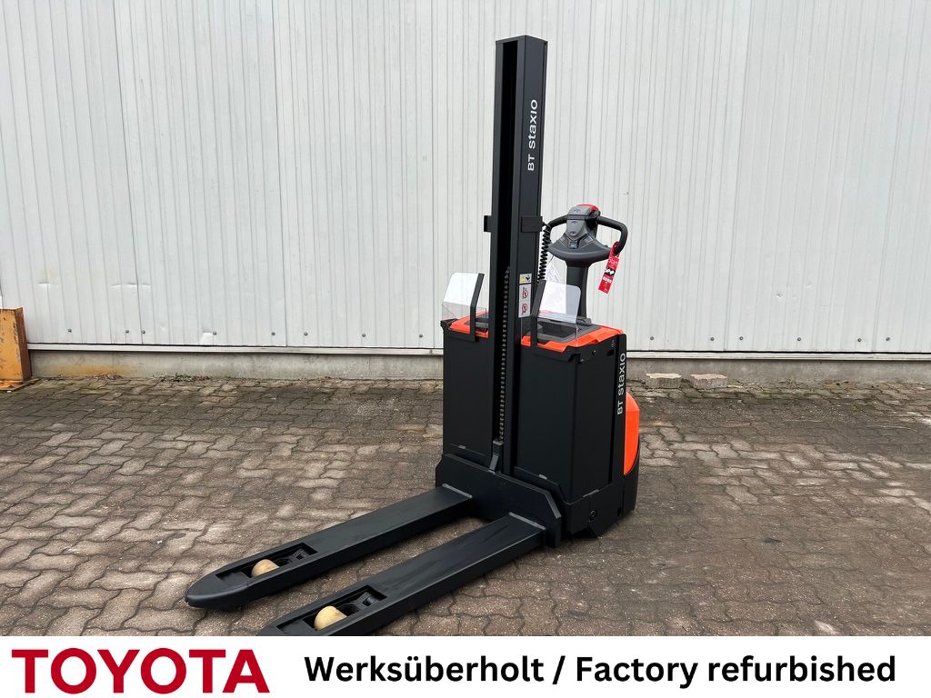 Toyota SWE 080 L, Akku neu! Hochhubwagen www.mengel-gabelstapler.de