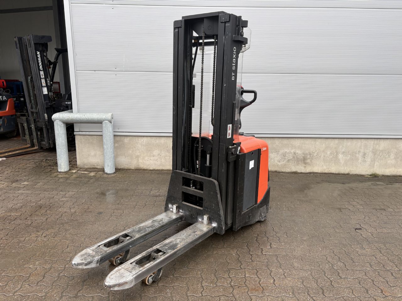 Toyota SPE 160 L / Akku 2023! Hochhubwagen www.mengel-gabelstapler.de