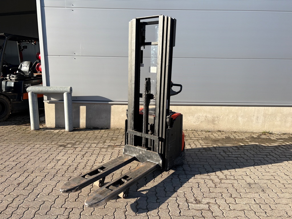 Toyota SWE 120 L Hochhubwagen www.mengel-gabelstapler.de