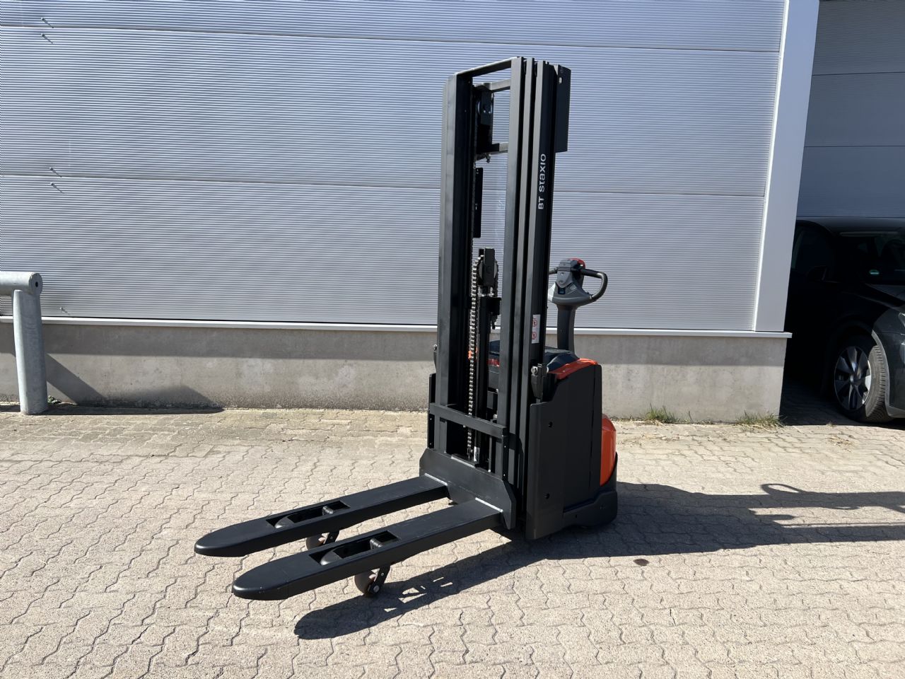 Toyota SWE 120 L High Lift stacker www.mengel-gabelstapler.de