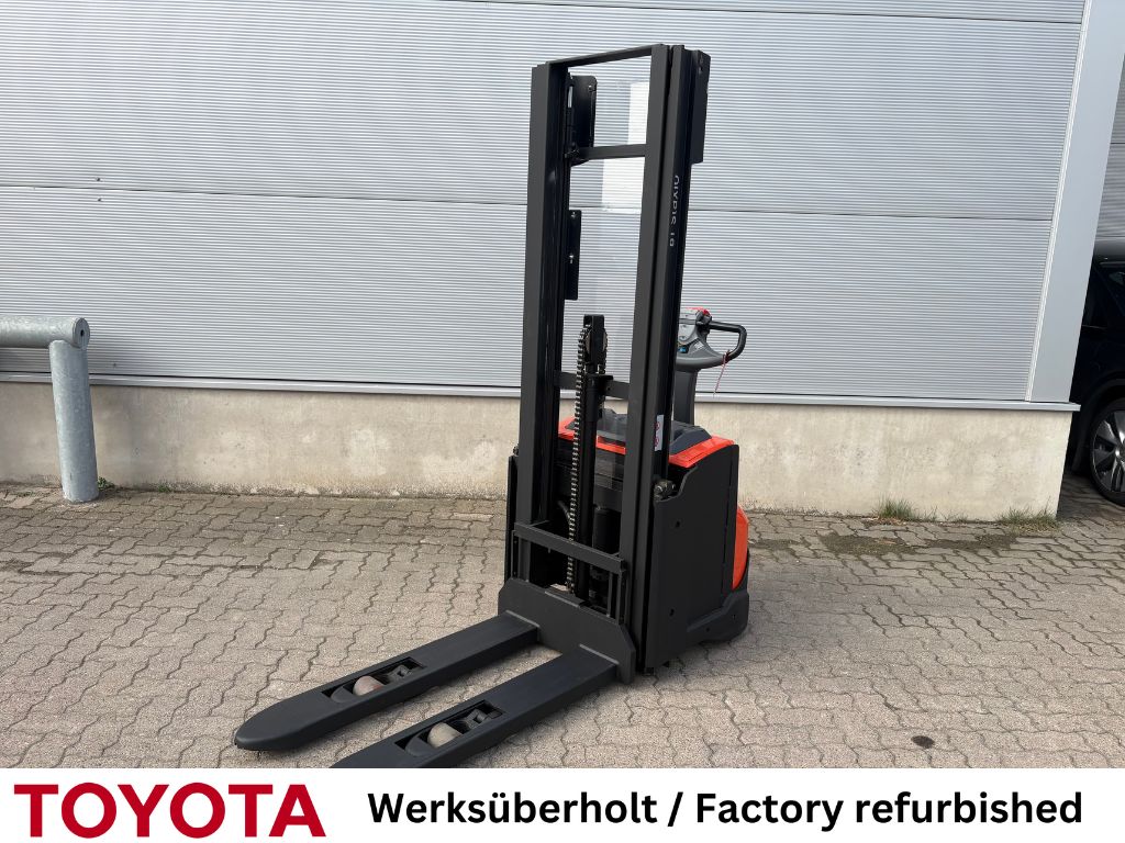 Toyota SWE 120 L / Akku neu! High Lift stacker www.mengel-gabelstapler.de