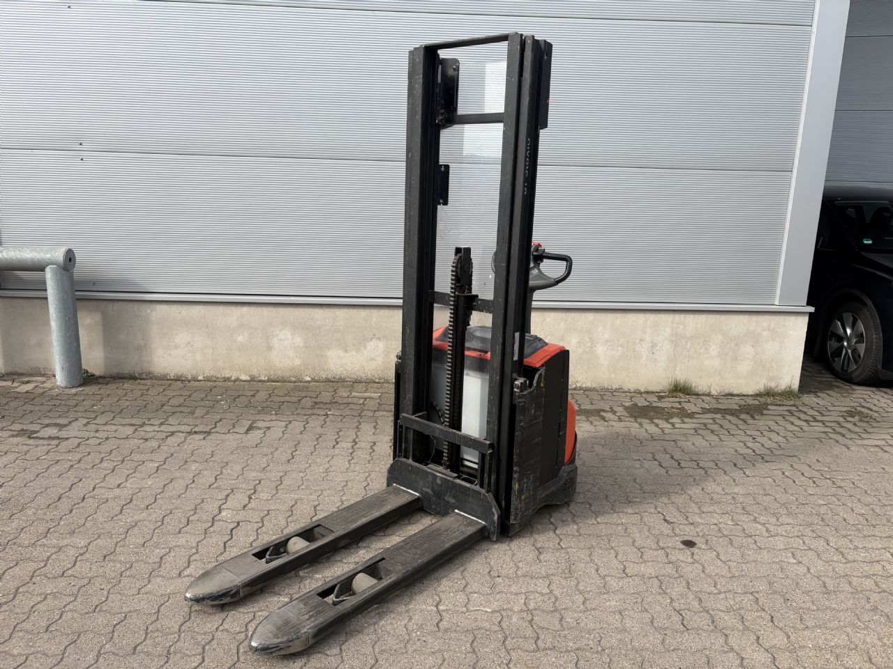 Toyota SWE 120 / Akku 97% High Lift stacker www.mengel-gabelstapler.de
