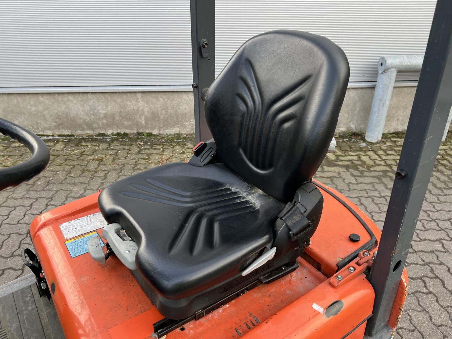 Toyota FBESF 15 Elektro 3 Rad-Stapler www.mengel-gabelstapler.de Toyota FBESF 15 Elektro 3 Rad-Stapler www.mengel-gabelstapler.de