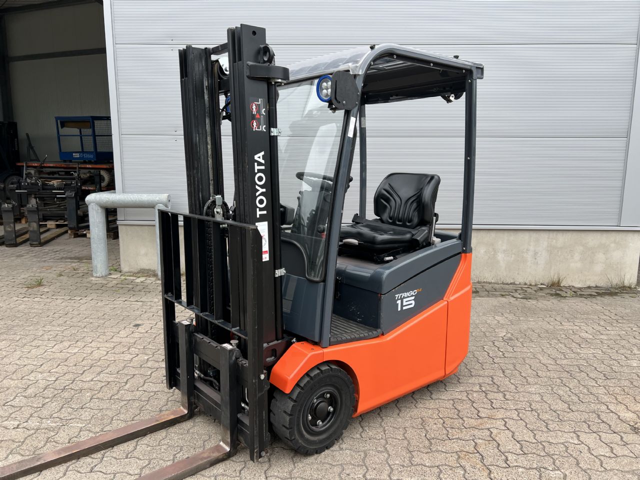 Toyota 7 FBEST 15 Electric 3-wheel forklift www.mengel-gabelstapler.de Toyota 7 FBEST 15 Electric 3-wheel forklift www.mengel-gabelstapler.de